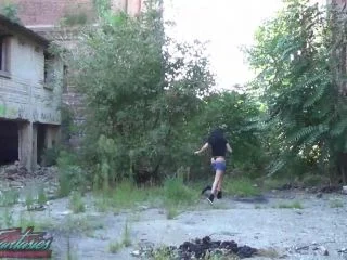 Wildeva – Outdoor Desperation And Pee In Ruins screenshot 7
