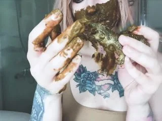 DirtyBetty – Croc Toy And Crazy Scat Girl screenshot 3