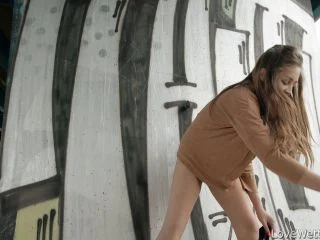 Lola Desire – Pee Bonus 4k screenshot 6