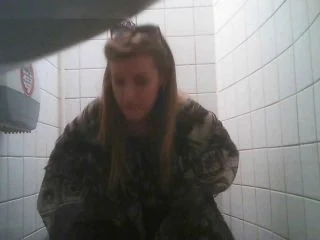 Student Restroom 81 screenshot 4