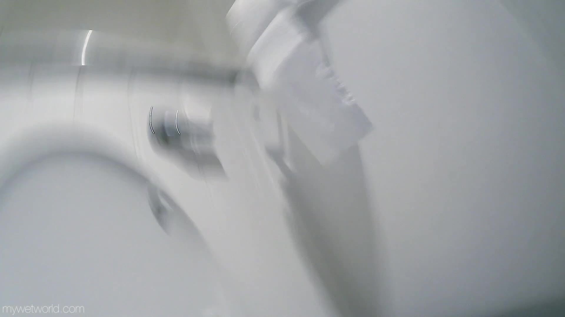 Faye Taylor – Open Legs Over The Toilet