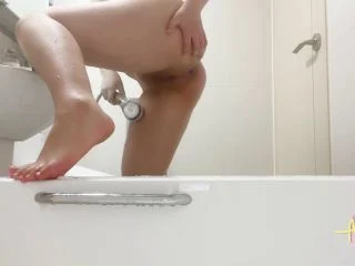 Gaduk – Korean Scat Enema screenshot 1