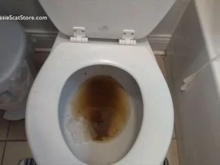 CassieScat – Explosive Diarrhea%2BBad Wipe Leaves Skidded Panties screenshot 3