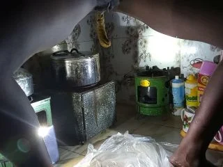Pinky Prada Kitchen Shit At Night screenshot 5