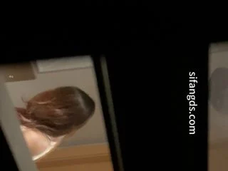 Female Diners Urinating In Shopping Mall Restaurant screenshot 1
