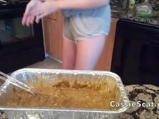 CassieScat – Baking Giant Shit Banana Bread screenshot 6