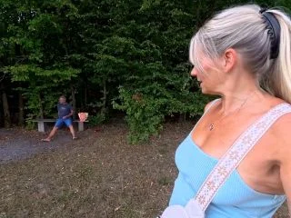 SweetSusiNRW – Spazierganger Draussen Vollgepisst screenshot 1