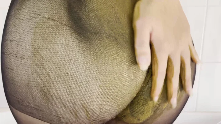 The Prime Alpha – Pooping Smearing In Pantyhose