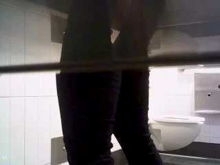 Hot Girls On Student Toilet 2 screenshot 5