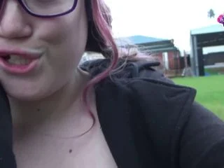 Public Pee Panty Wetting screenshot 7