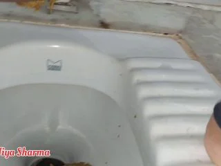 Hottyjiyasharma – Indian Poop In Indian Outdoor Toilet screenshot 1