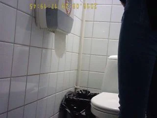 Student Restroom 92 screenshot 1