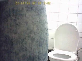 Student Restroom 92 screenshot 3