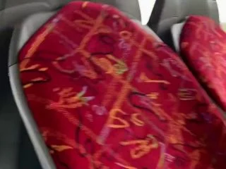 SteffiBlond – Bussitz Pissfontne – OMG Das Luft Den Ganzen Gang Runter screenshot 2