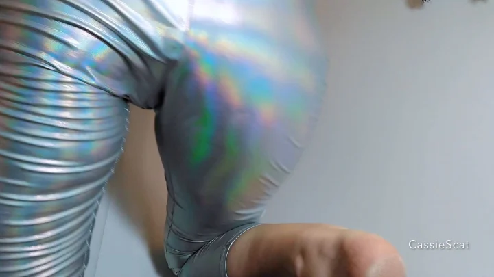 CassieScat – Shiny Disco Leggings Get Filled Smeared By Cassie