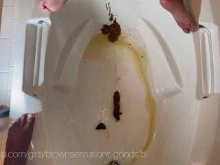 Brownsensations – Pee On Me While I Shit screenshot 1