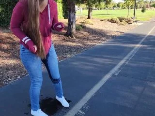 XXSmiley – Your Date Pees Herself In Public screenshot 3