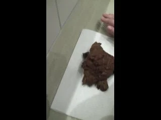 Kim Koettbullar – Solo Scat And Pooping screenshot 4
