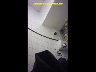 Student Restroom 61 screenshot 3