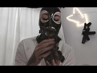 DirtyBetty – Latex Mouth Full Of Shit screenshot 2