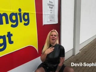 Devil Sophie – Shit On The Lidl Parking Lot screenshot 1