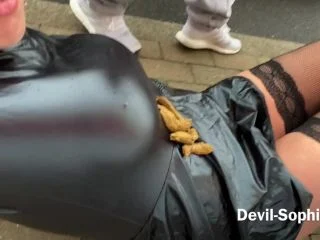 Devil Sophie – Shit On The Lidl Parking Lot screenshot 6