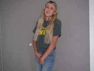 Keeks 3005 – Door Locked Desperation Wetting screenshot 2