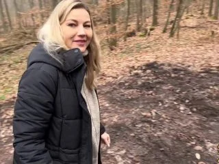 DaddysLuder – Unten Ohne Unterwegs Und Richtig Geil Gepisst screenshot 5