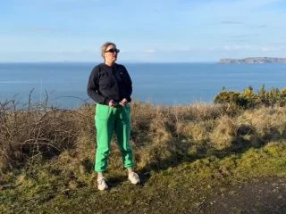 Desperate Peeing Girl Outdoor In Public Compilation screenshot 4