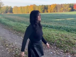 Scarlett-Kiss – Mein 1 Piss Clip Und Dann Gleich Outdoor screenshot 1