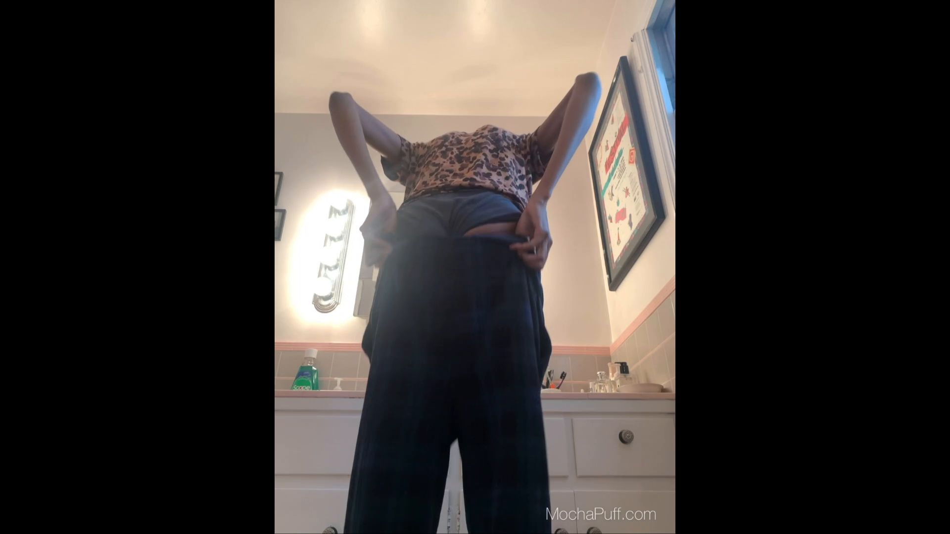 XMochaPuffx – Pissing 4 You