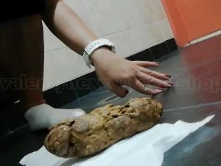 Valentynexx – Shitting In Public Bathroom screenshot 6