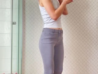 Peachypoppy – Wetting My Grey Jeans screenshot 4