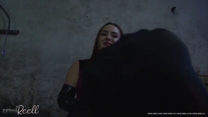 Cruel Reell – Das Nylon-Virus 5 – German Femdom