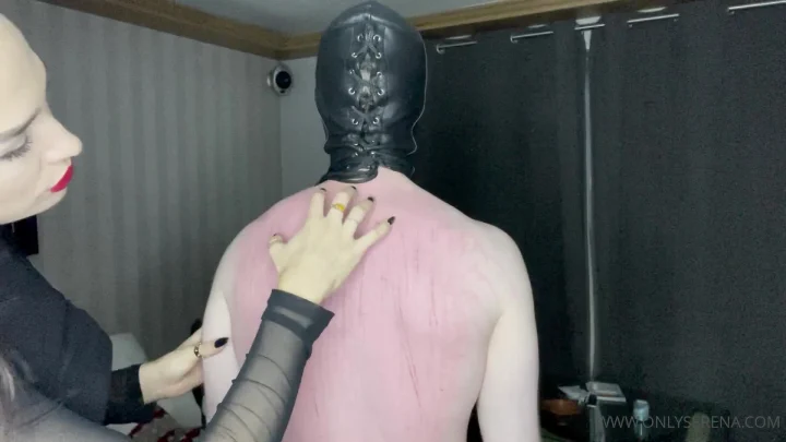 GODDESS GYNARCHY – HUMAN SCRATCHING POST