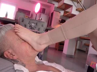FEMDOMSQUAD Video Store – Lady Lina – Where Do You Belong – Beneath The Feet Of An Intelligent Woman Ready To Be Used 4K screenshot 6