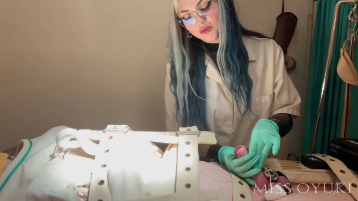 Miss Oyuki – Castration