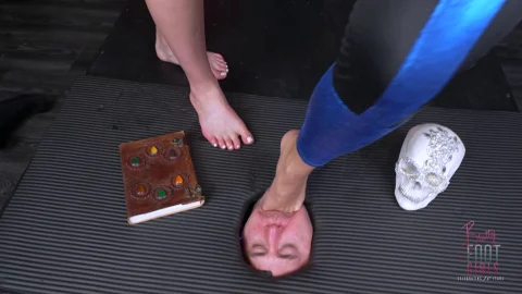 Xbrats_-_Onyx_Kim_Riot_Starter_Bratty_Foot_Girls