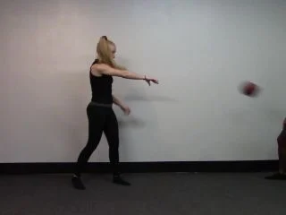 Bunnyn Wolf Ballbusting screenshot 2