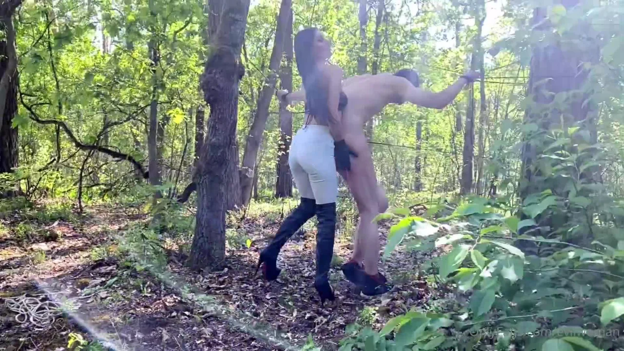 Evil Woman – Sadistic Fun In The Forest