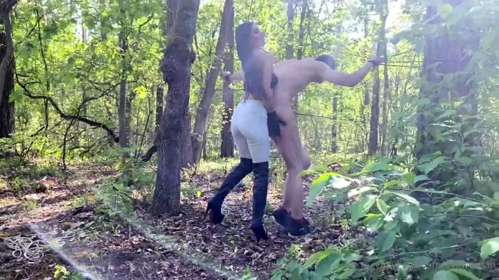 Evil Woman – Sadistic Fun In The Forest