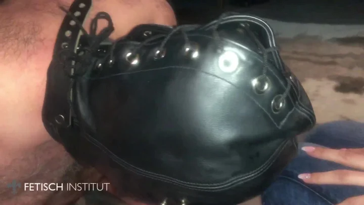 MISTRESS BLACKDIAMOOND – SLAVE HUMILIATION AND CUM EATING
