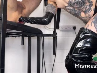 MistressAe – Anal Stretching Match Anal Fisting screenshot 6