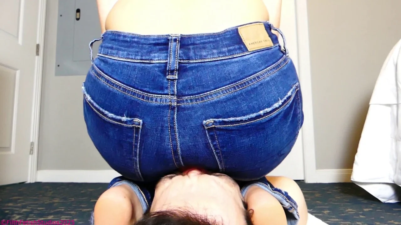 Filth Fetish Studios – Worship My Gassy Denim Booty – Miss Mia