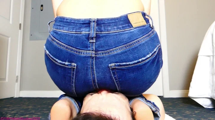Filth Fetish Studios – Worship My Gassy Denim Booty – Miss Mia