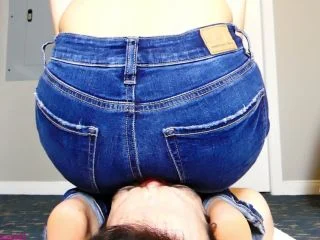 Filth Fetish Studios – Worship My Gassy Denim Booty – Miss Mia screenshot 5
