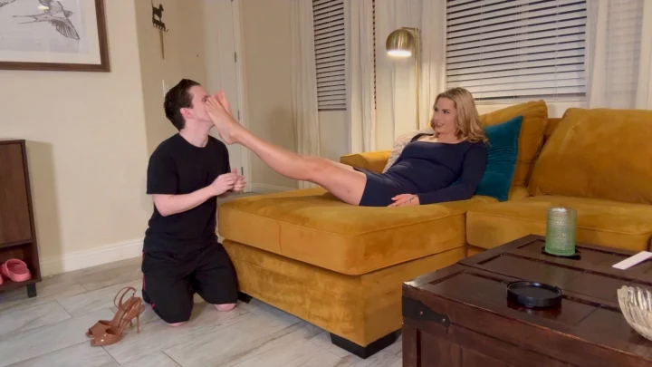 Vegas Subby – Dominated By Princess Alexandrias Feet