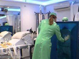 Miss Miranda – From London With Glove 1 screenshot 3