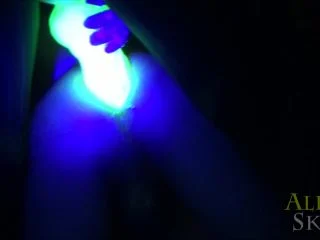 Neon Glow Ejaculating Strapon Cock – Thick Dildo Pegging By Blacklight screenshot 1
