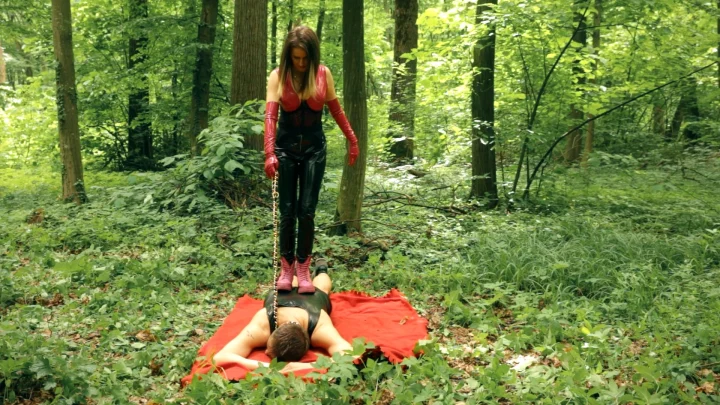 NoirQueenie – Pet Training Trampling In The Woods